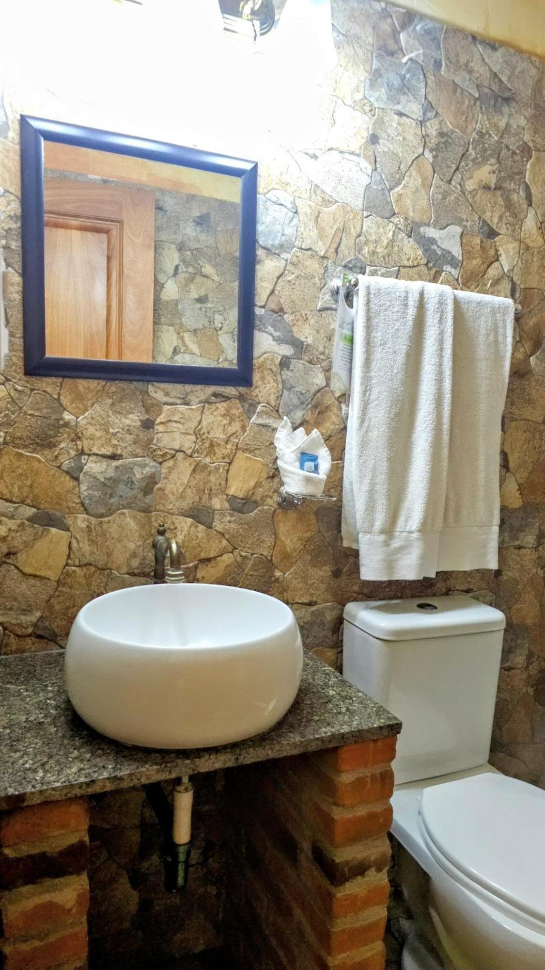 Antigua Inn Hotel Guatemala City Exterior photo
